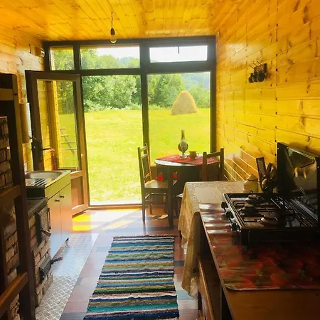 Luxury tent La Container Curtea De Arges